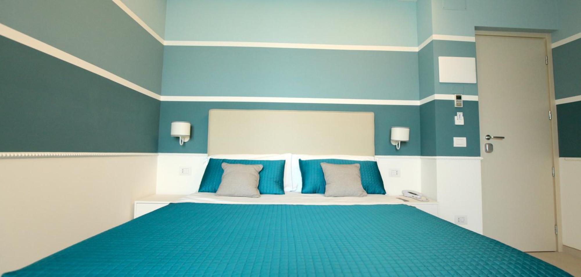 Hotel Ambassador Маротта Экстерьер фото