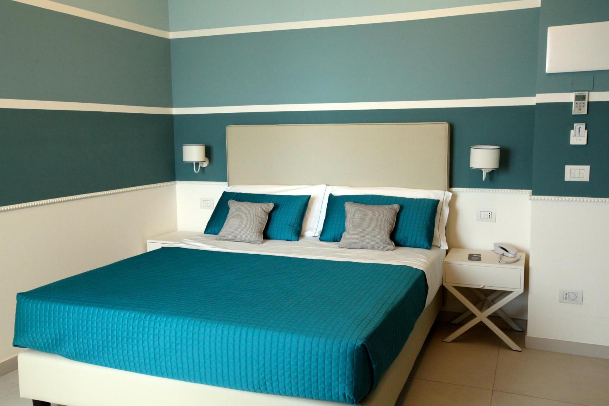 Hotel Ambassador Маротта Экстерьер фото